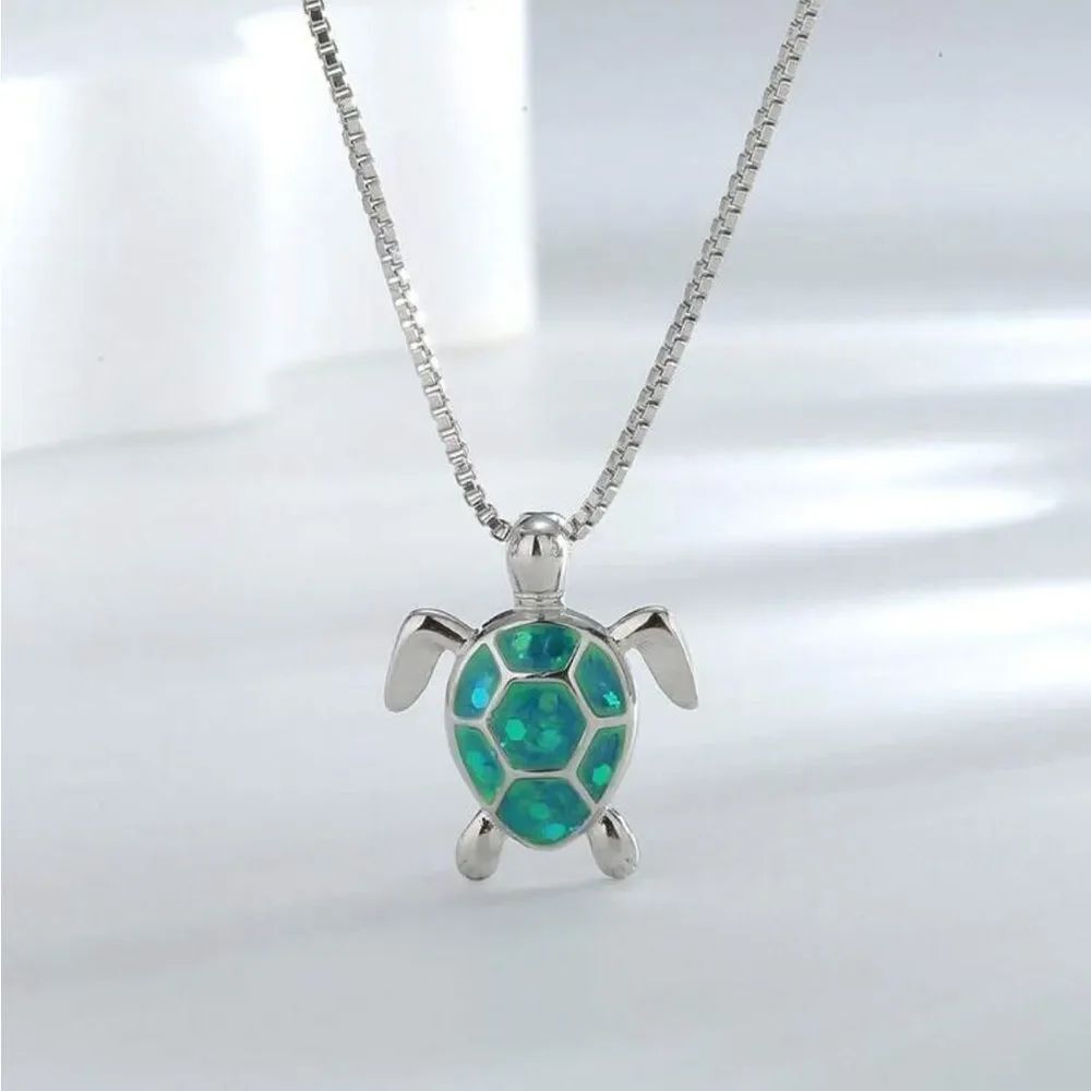Turtle Pendant Necklace Q905